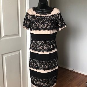 Jax Lace Sheath Short Sleeve Dress Sz 4